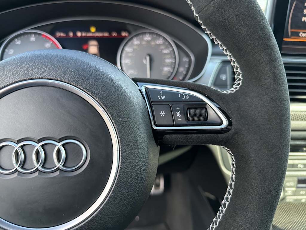 Thumbnail: 2016 Audi S6 - 31