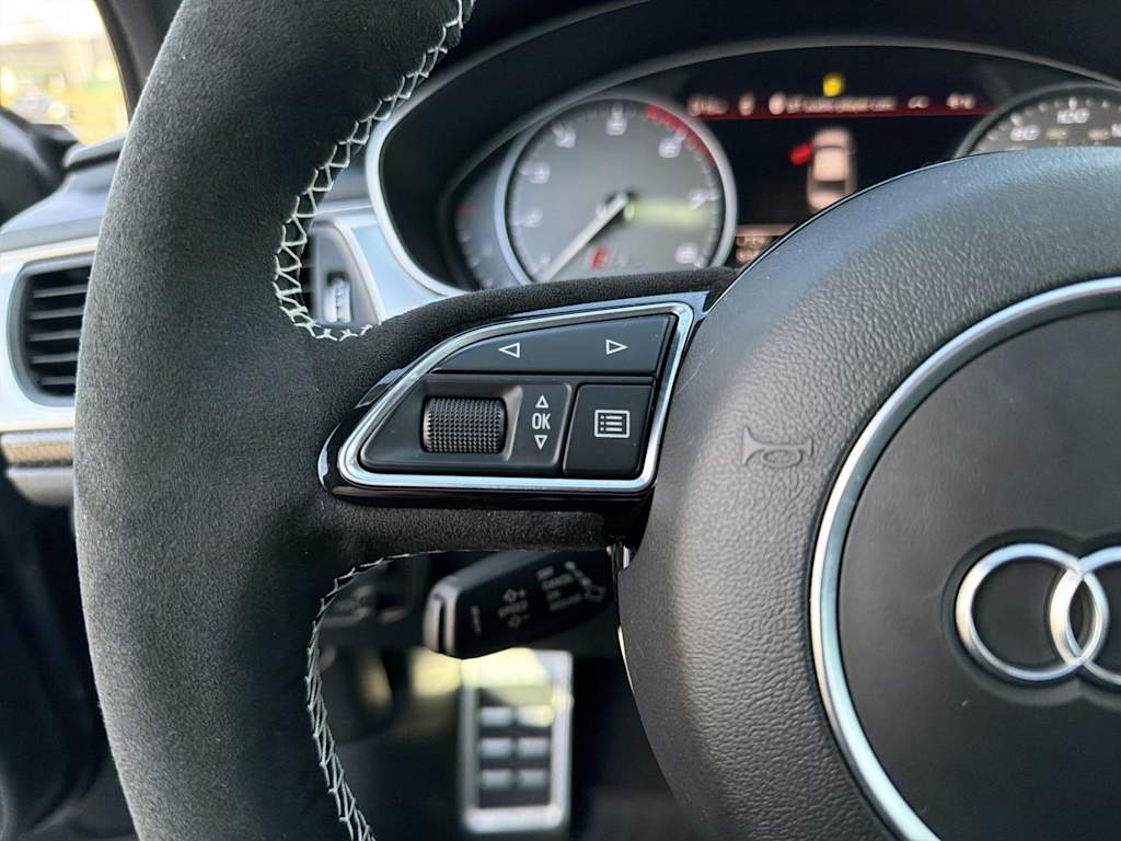 Thumbnail: 2016 Audi S6 - 30