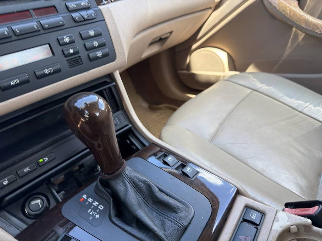 Thumbnail: 2004 BMW 3 Series - 11