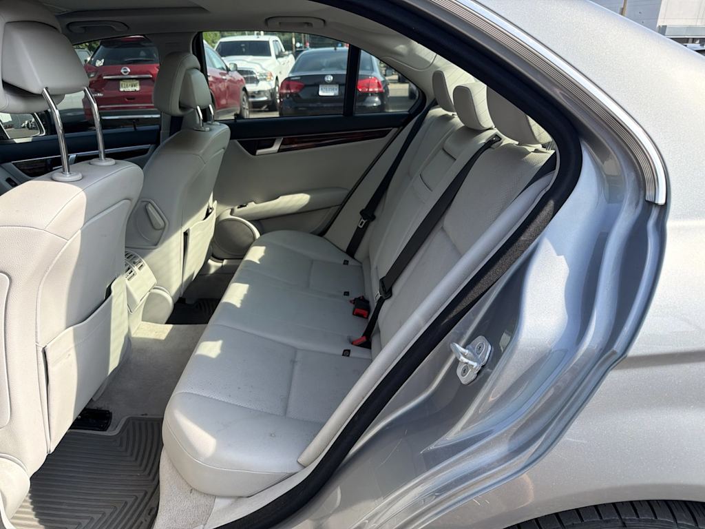 Thumbnail: 2014 Mercedes-Benz C-Class - 11