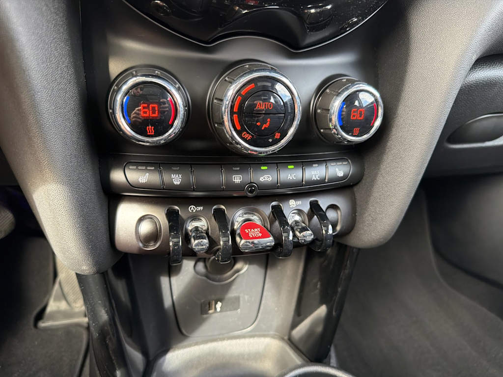 Thumbnail: 2019 MINI Cooper - 18
