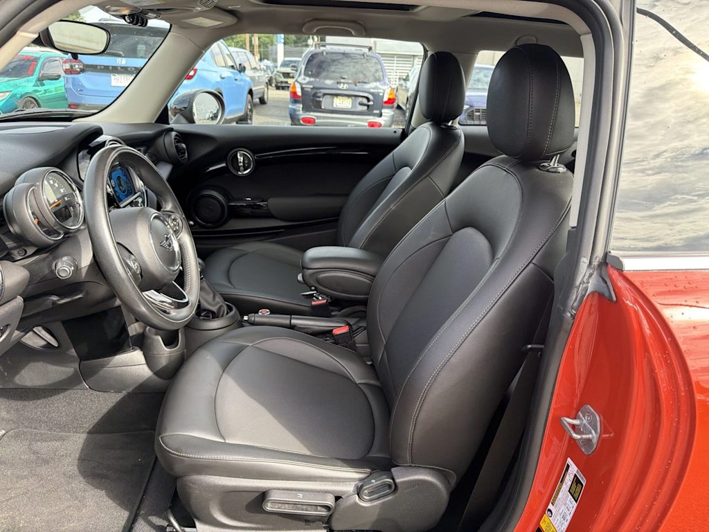 Thumbnail: 2019 MINI Cooper - 10