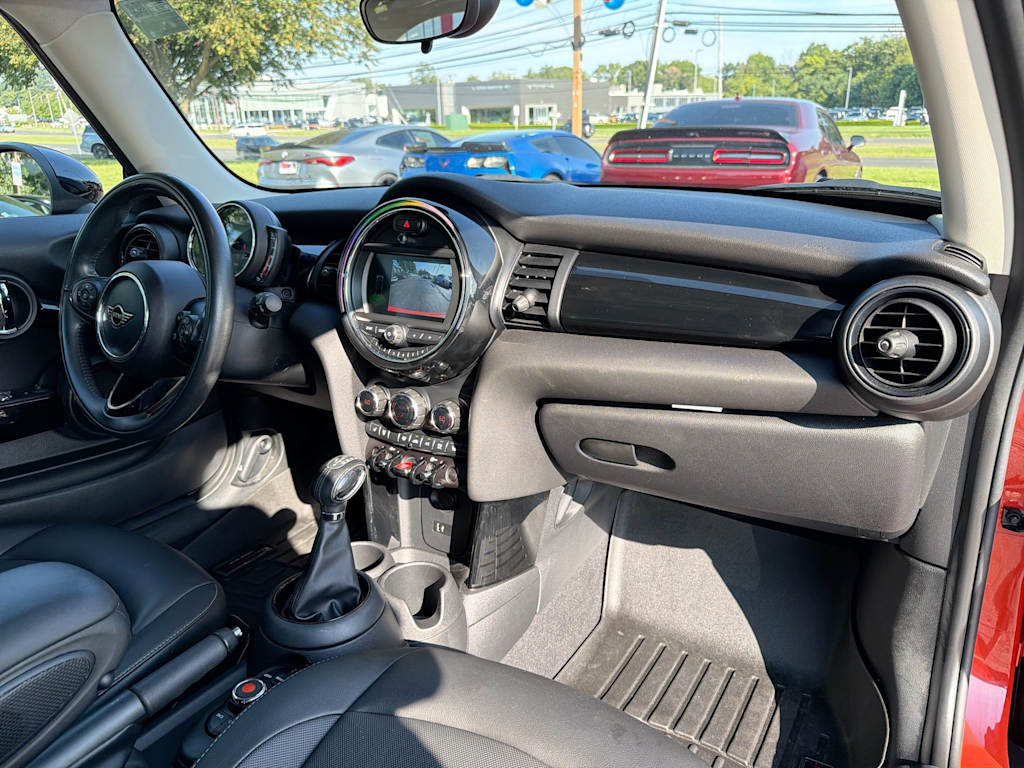 Thumbnail: 2019 MINI Cooper - 7