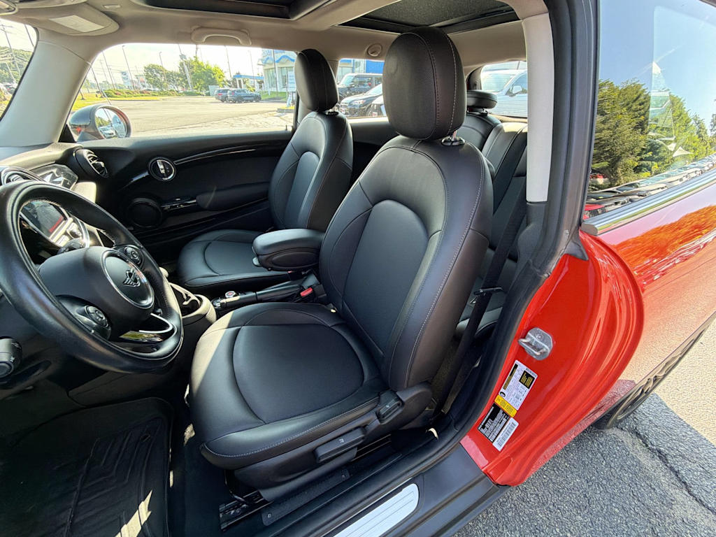 Thumbnail: 2019 MINI Cooper - 24