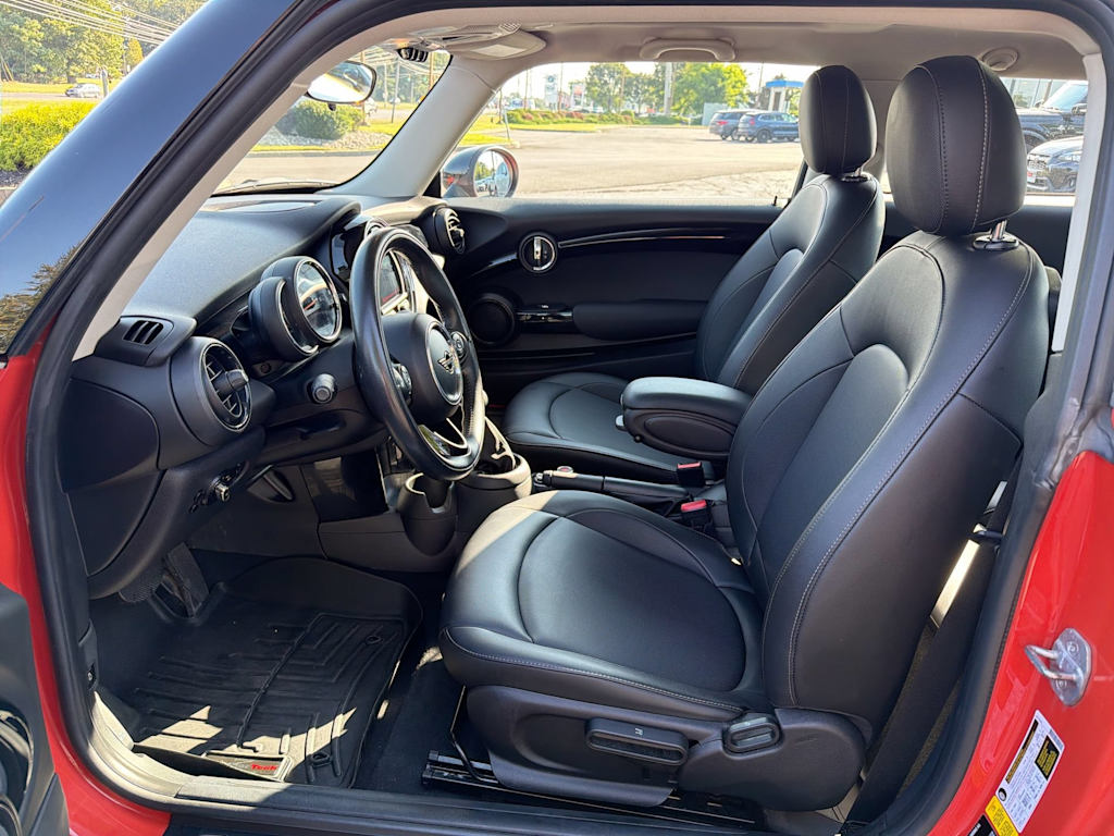 Thumbnail: 2019 MINI Cooper - 8