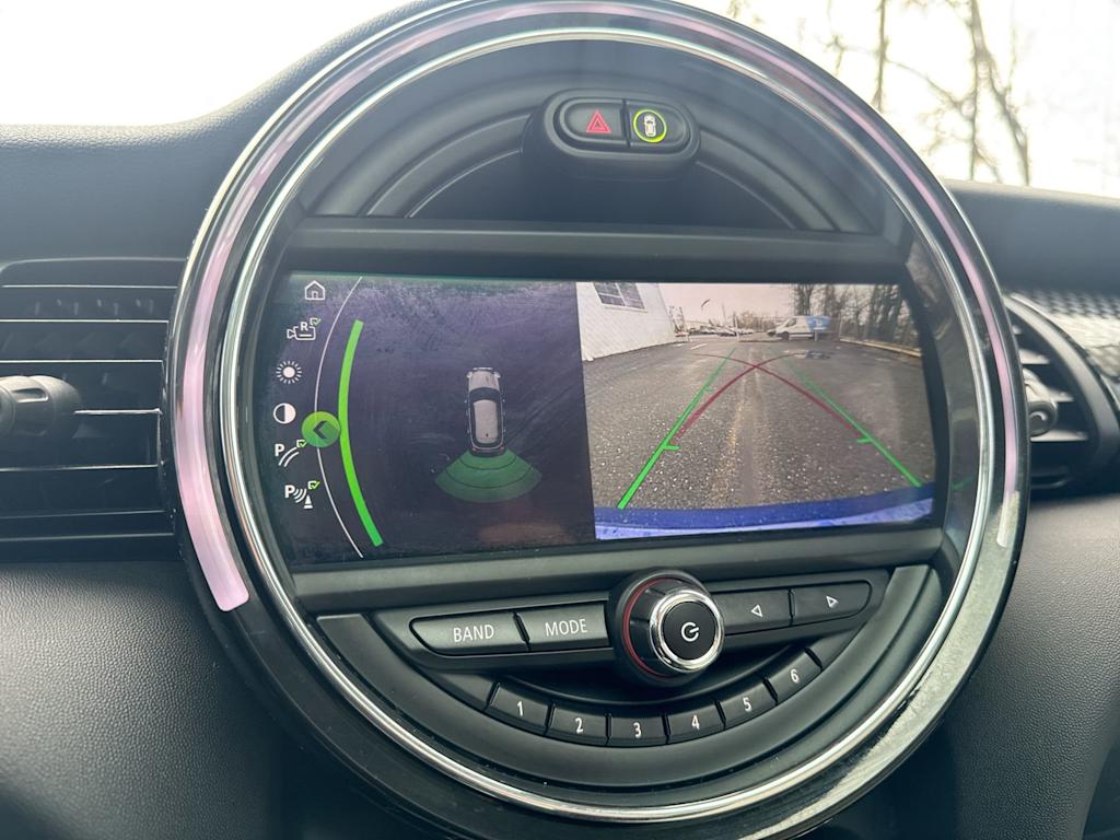 Thumbnail: 2021 MINI Cooper - 32