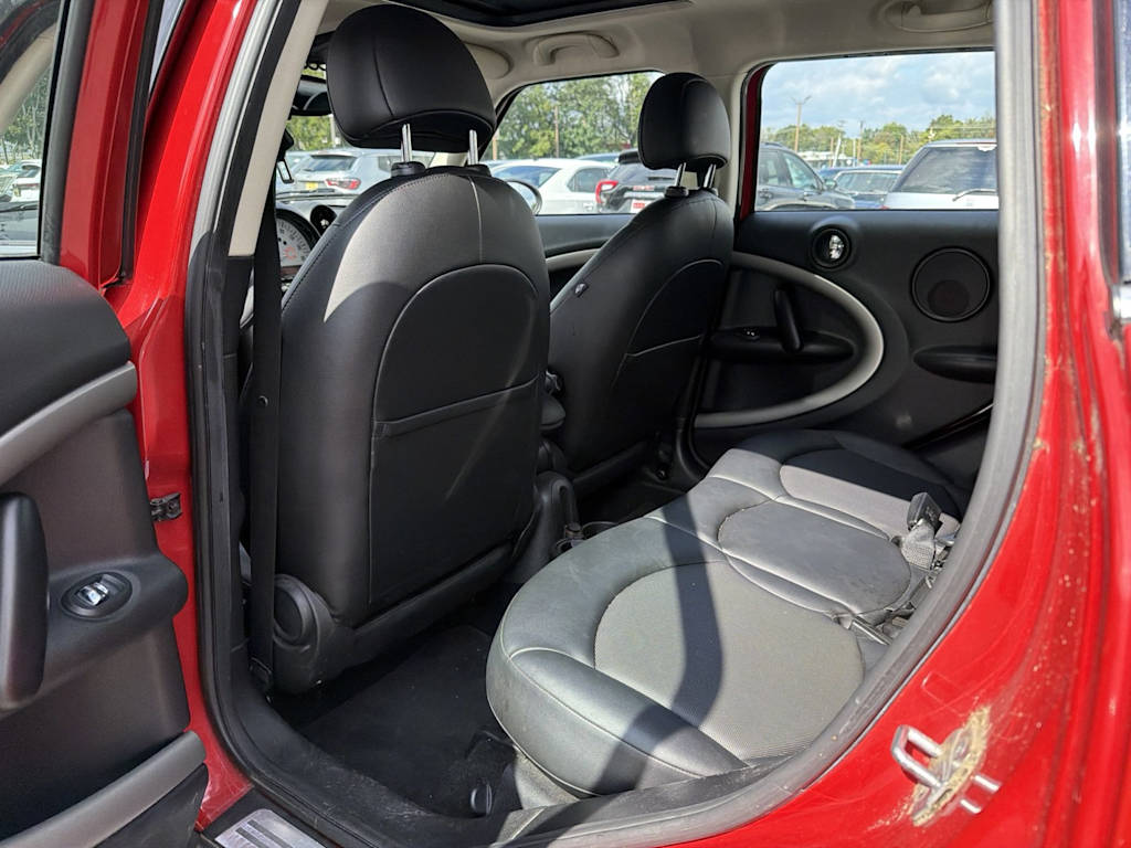 Thumbnail: 2014 MINI Cooper Countryman - 10