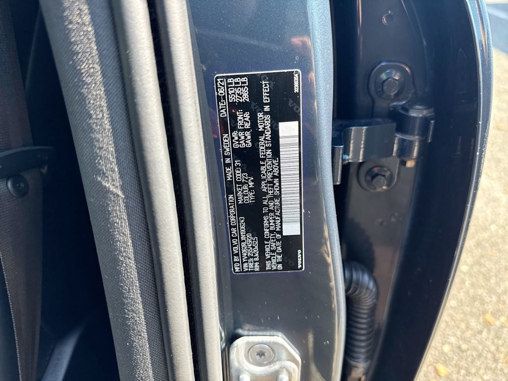 Thumbnail: 2022 Volvo XC60 - 18