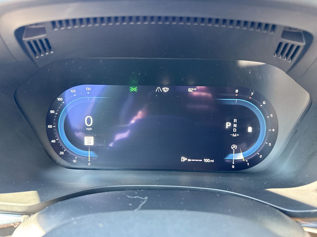 Thumbnail: 2022 Volvo XC60 - 16