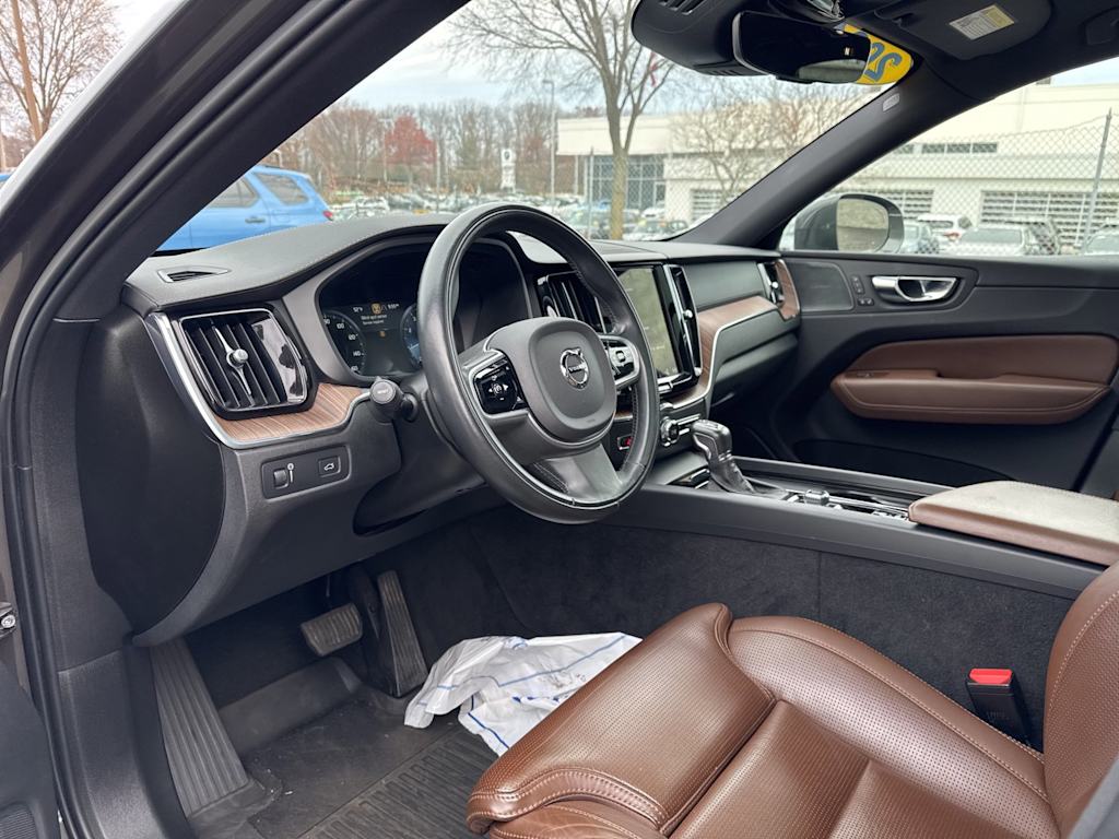 2021 Volvo XC60 T5 Inscription 2