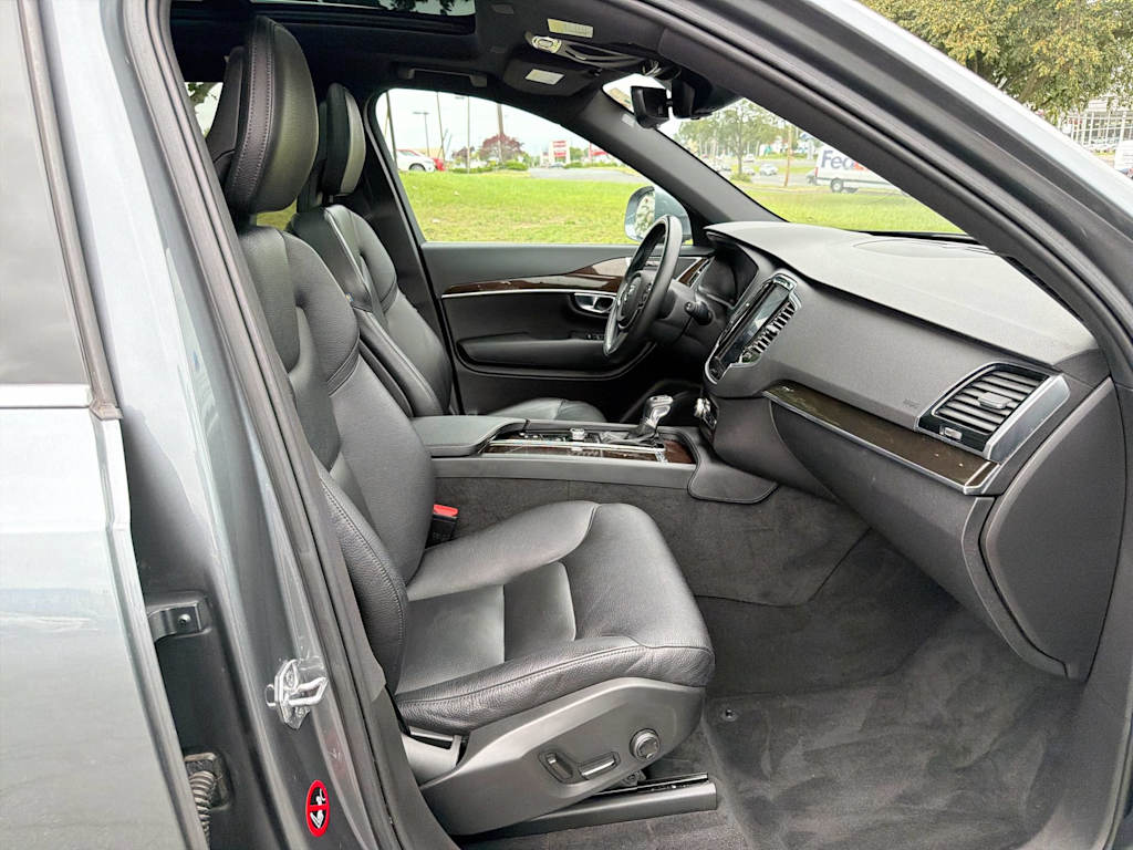 Thumbnail: 2018 Volvo XC90 - 11