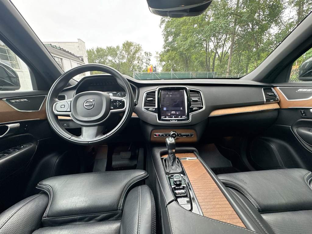Thumbnail: 2017 Volvo XC90 - 12