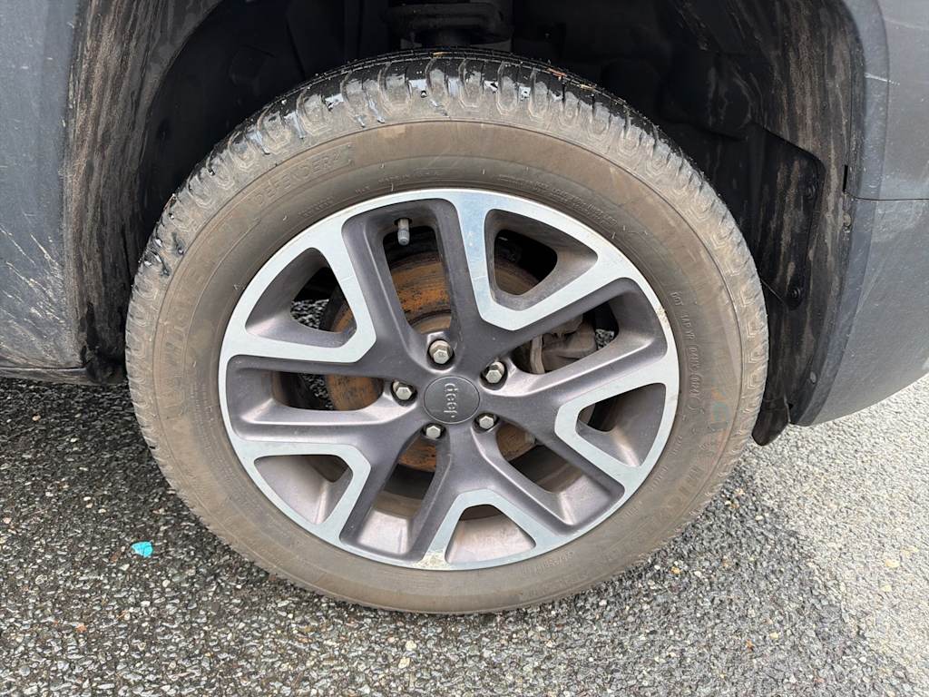 Thumbnail: 2016 Jeep Renegade - 28