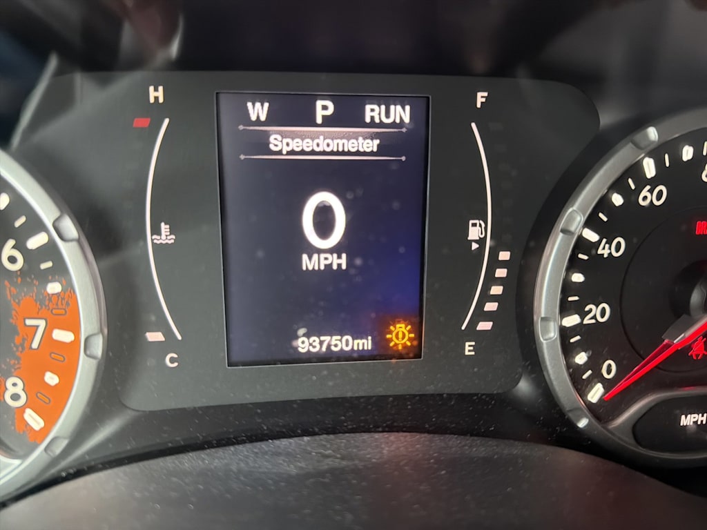 Thumbnail: 2016 Jeep Renegade - 13