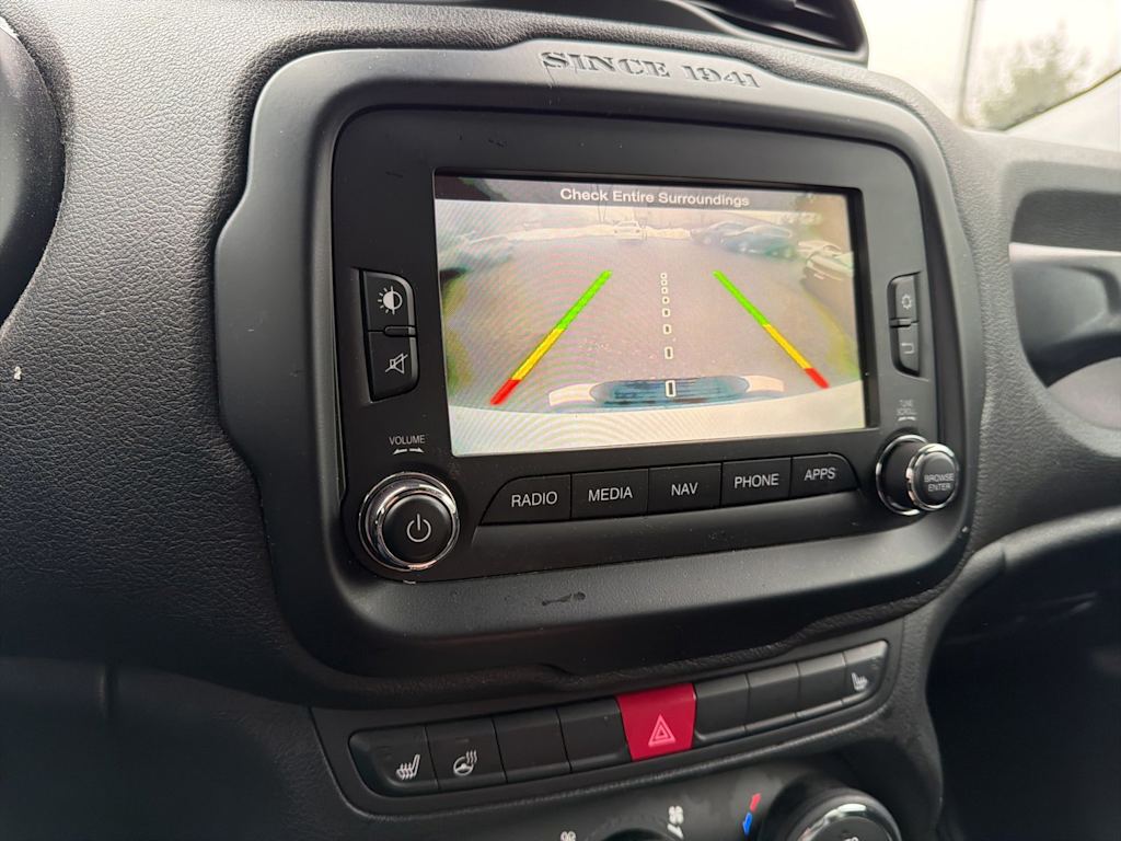 Thumbnail: 2016 Jeep Renegade - 19