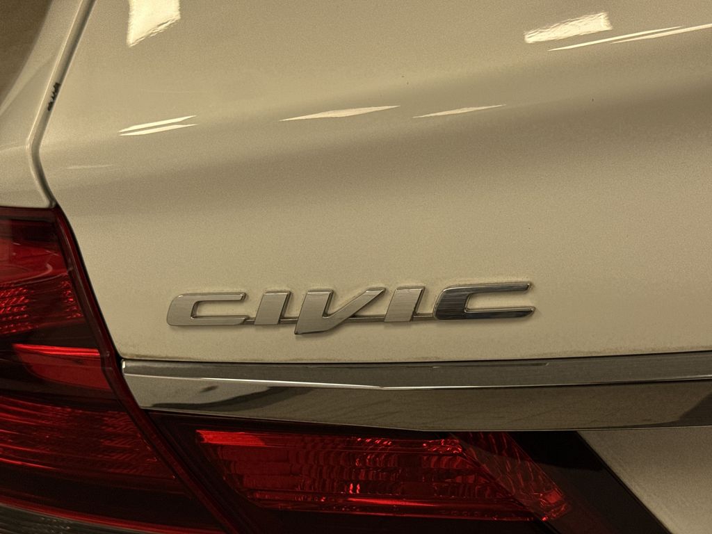 Thumbnail: 2015 Honda Civic - 6