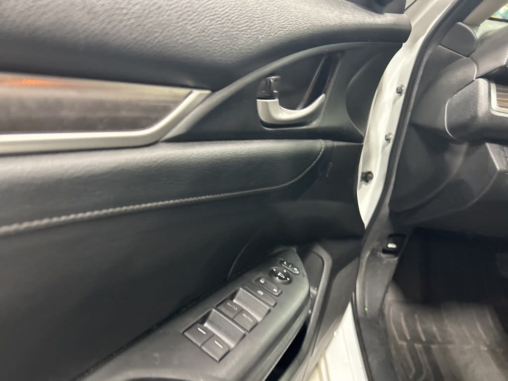 Thumbnail: 2019 Honda Civic - 17