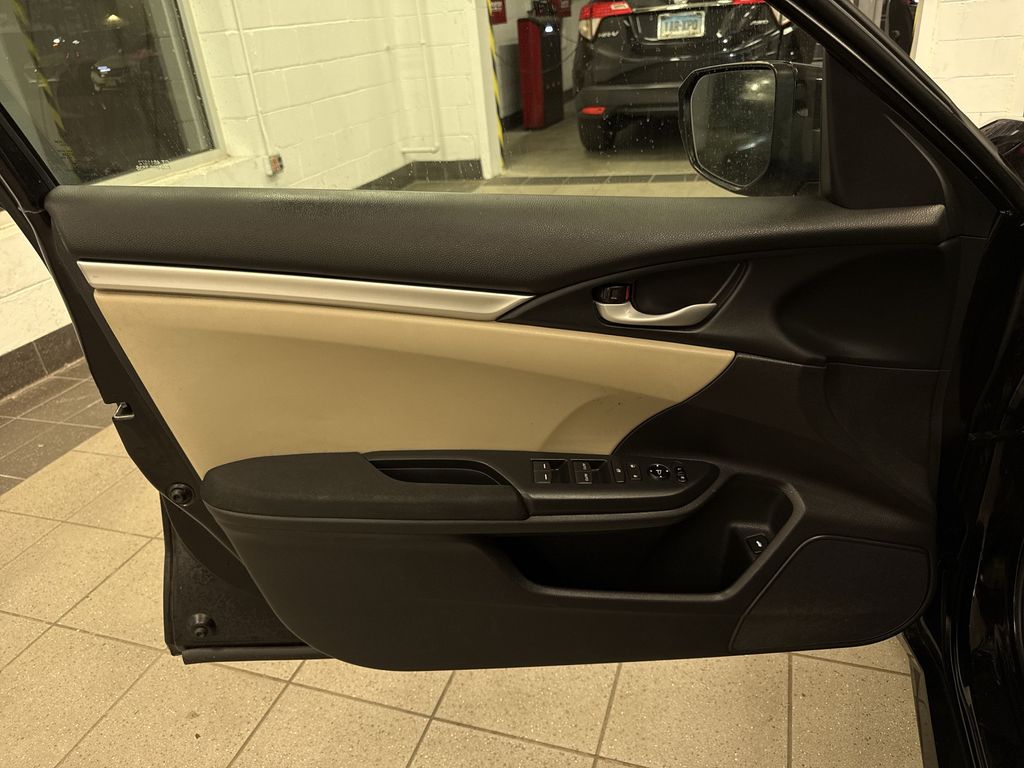 Thumbnail: 2016 Honda Civic - 26
