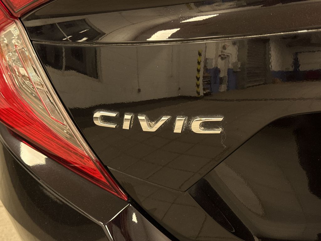 Thumbnail: 2016 Honda Civic - 5