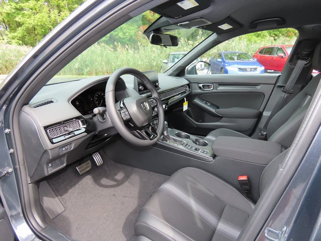 2025 Honda Civic Sport 11