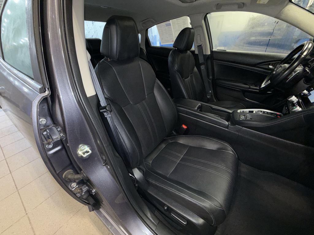 Thumbnail: 2020 Honda Insight - 12