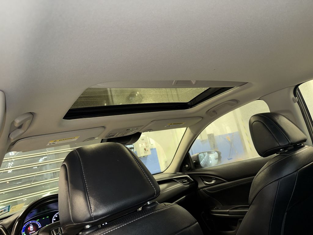 Thumbnail: 2020 Honda Insight - 28