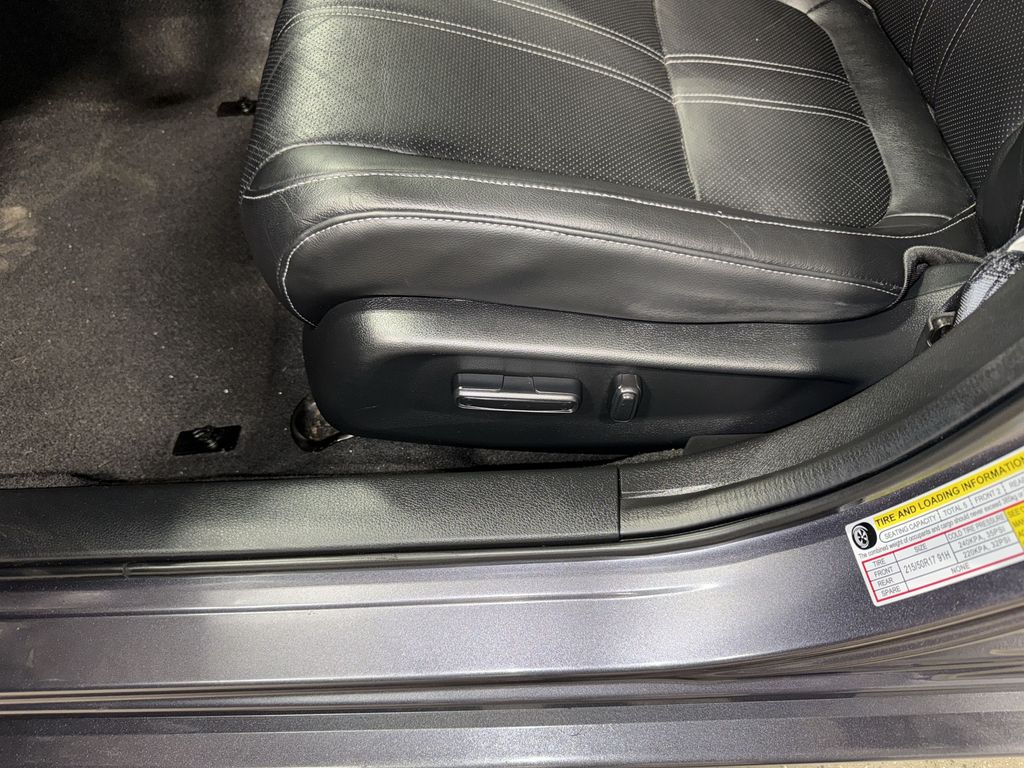 Thumbnail: 2020 Honda Insight - 27