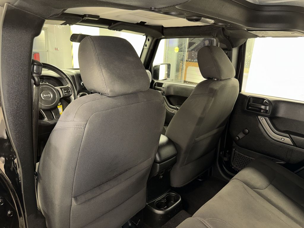 Thumbnail: 2017 Jeep Wrangler - 26