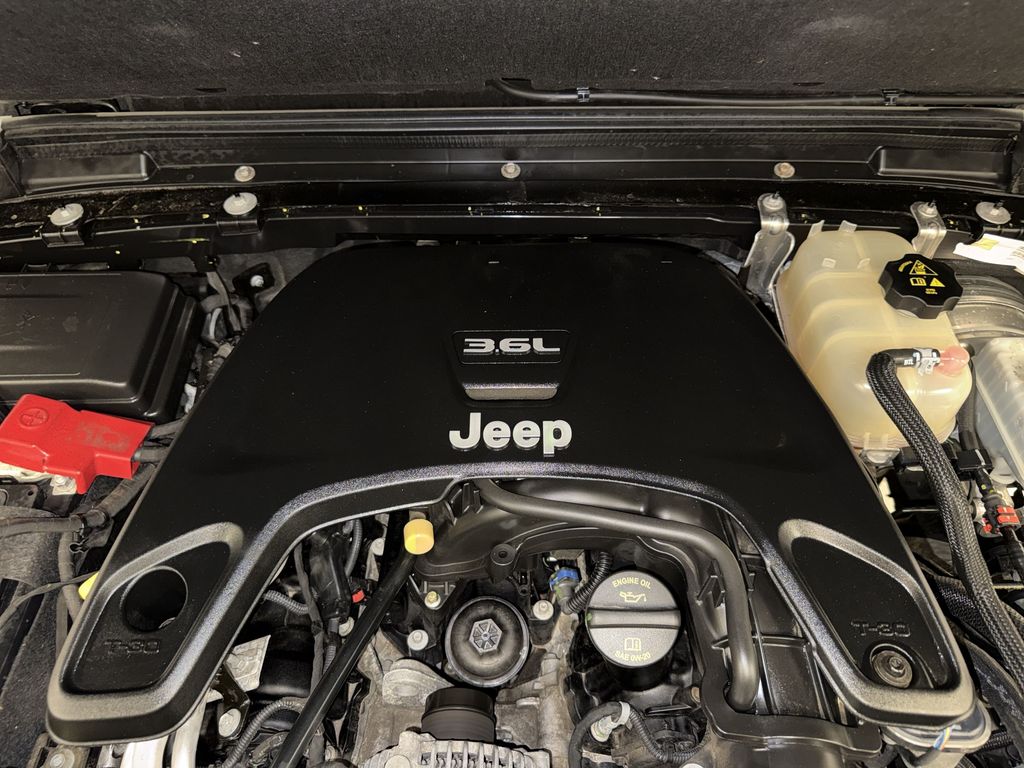 Thumbnail: 2018 Jeep Wrangler - 7