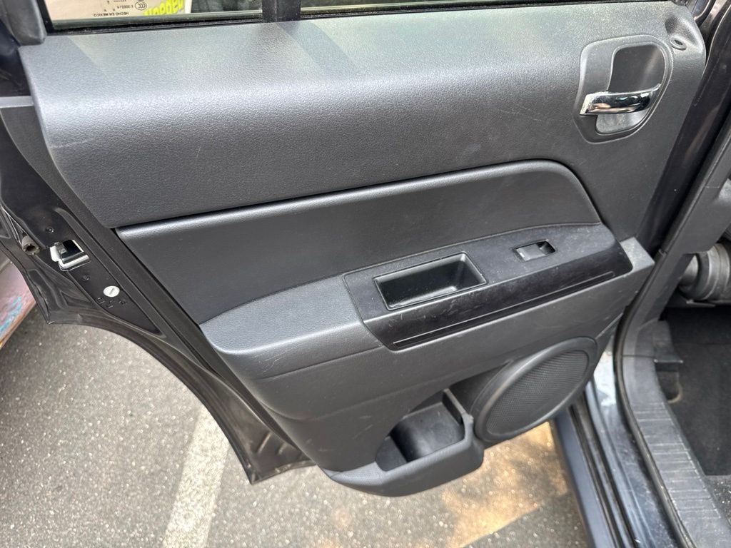 Thumbnail: 2014 Jeep Patriot - 19