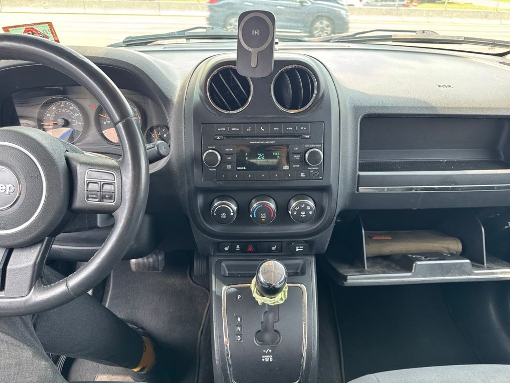 Thumbnail: 2014 Jeep Patriot - 8