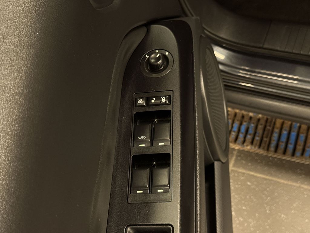 Thumbnail: 2014 Jeep Patriot - 24