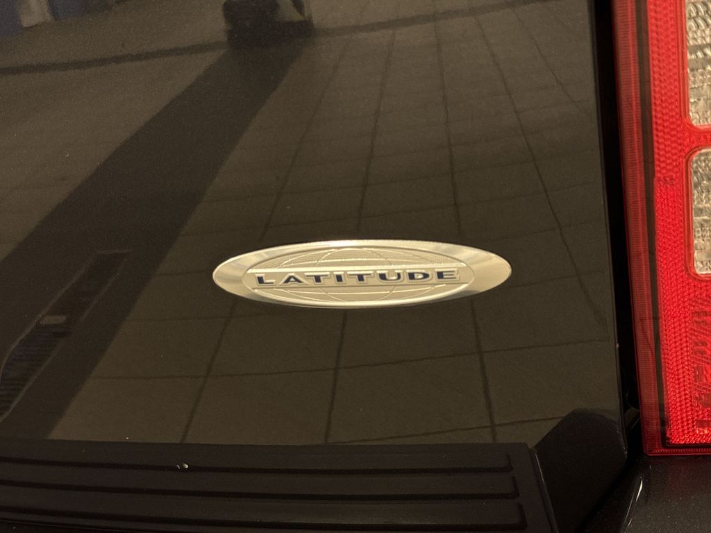 Thumbnail: 2014 Jeep Patriot - 25