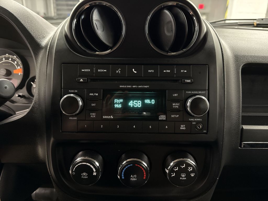 Thumbnail: 2014 Jeep Patriot - 13