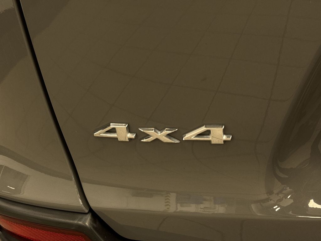 Thumbnail: 2021 Jeep Cherokee - 32