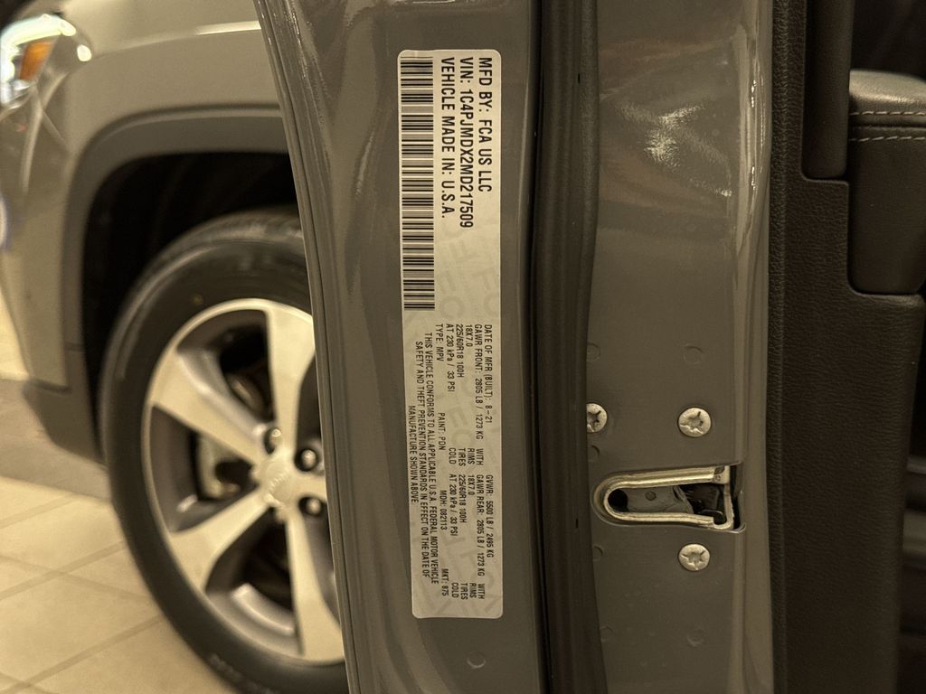 Thumbnail: 2021 Jeep Cherokee - 23