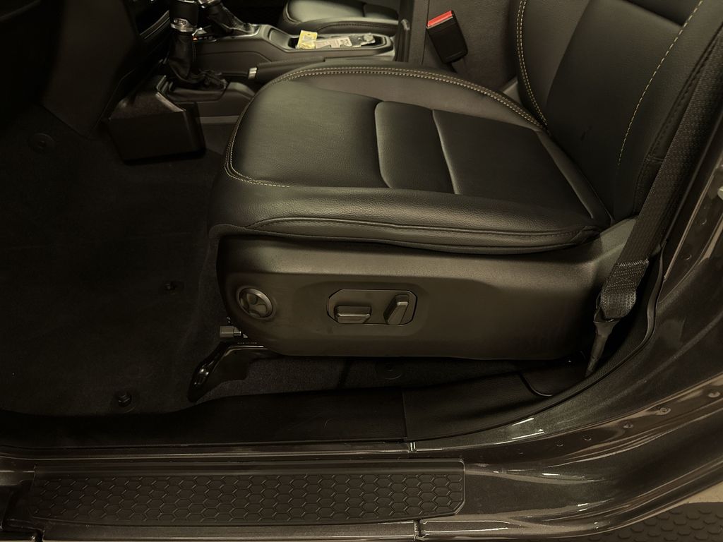 Thumbnail: 2025 Jeep Wrangler - 24
