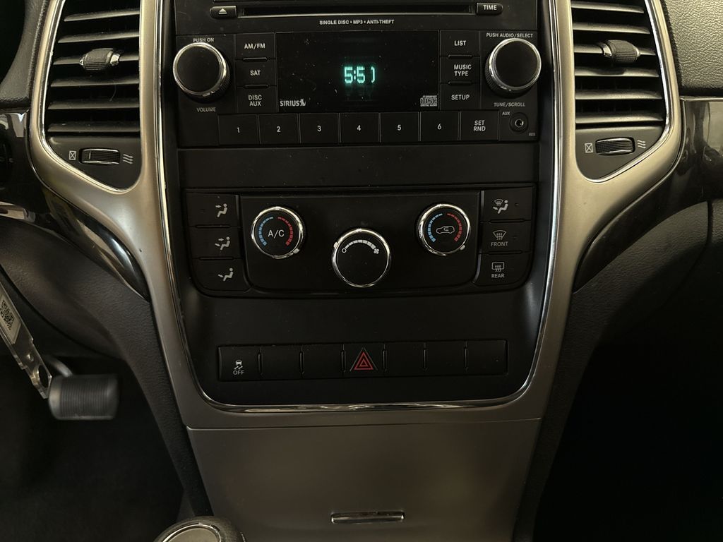Thumbnail: 2012 Jeep Grand Cherokee - 23