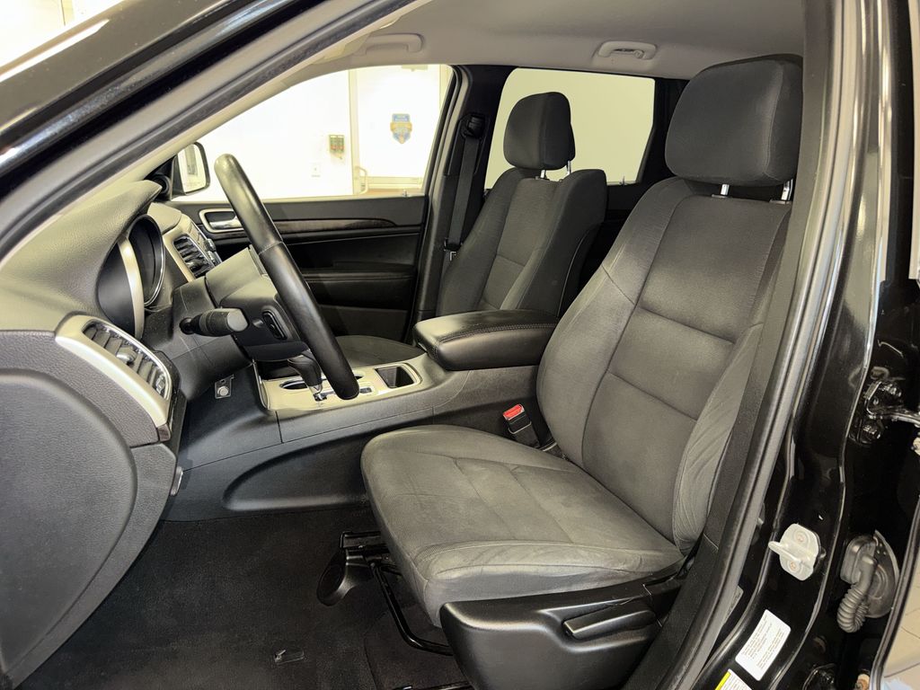Thumbnail: 2012 Jeep Grand Cherokee - 8