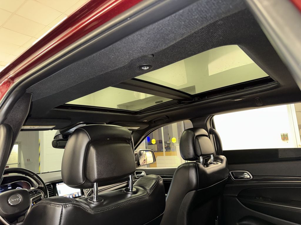 Thumbnail: 2020 Jeep Grand Cherokee - 27