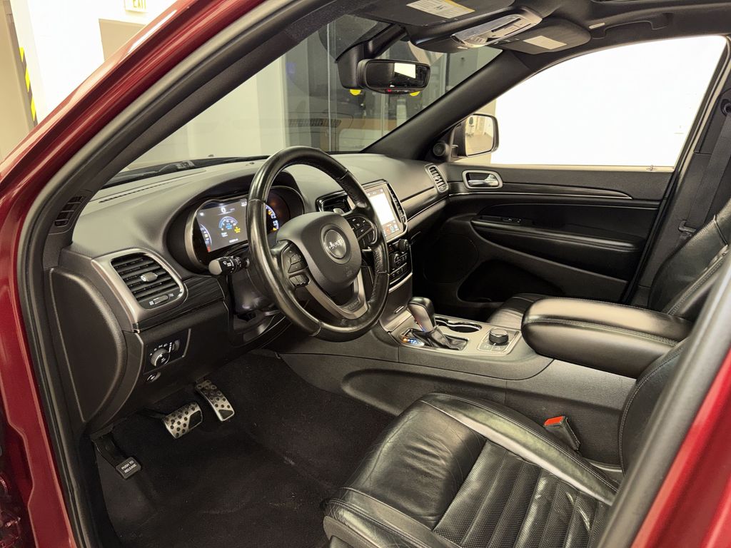 Thumbnail: 2020 Jeep Grand Cherokee - 9