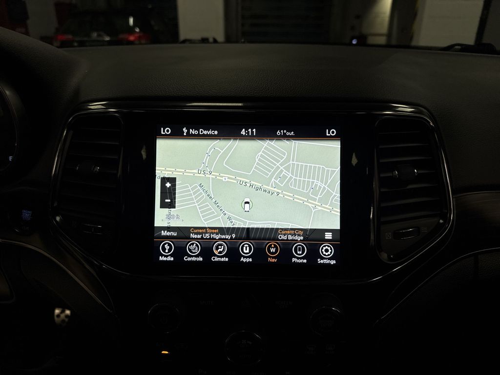 Thumbnail: 2020 Jeep Grand Cherokee - 13