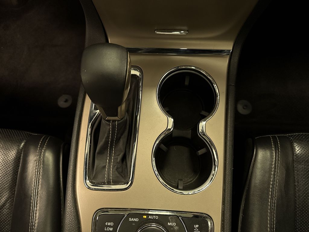 Thumbnail: 2016 Jeep Grand Cherokee - 13