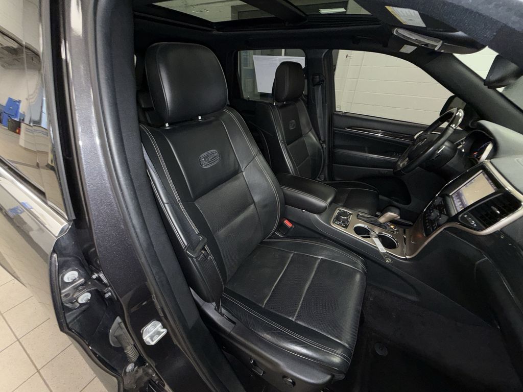 Thumbnail: 2016 Jeep Grand Cherokee - 10