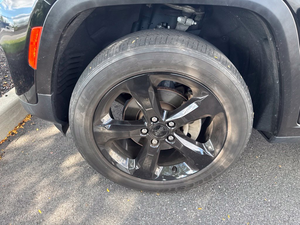 Thumbnail: 2023 Jeep Grand Cherokee - 6