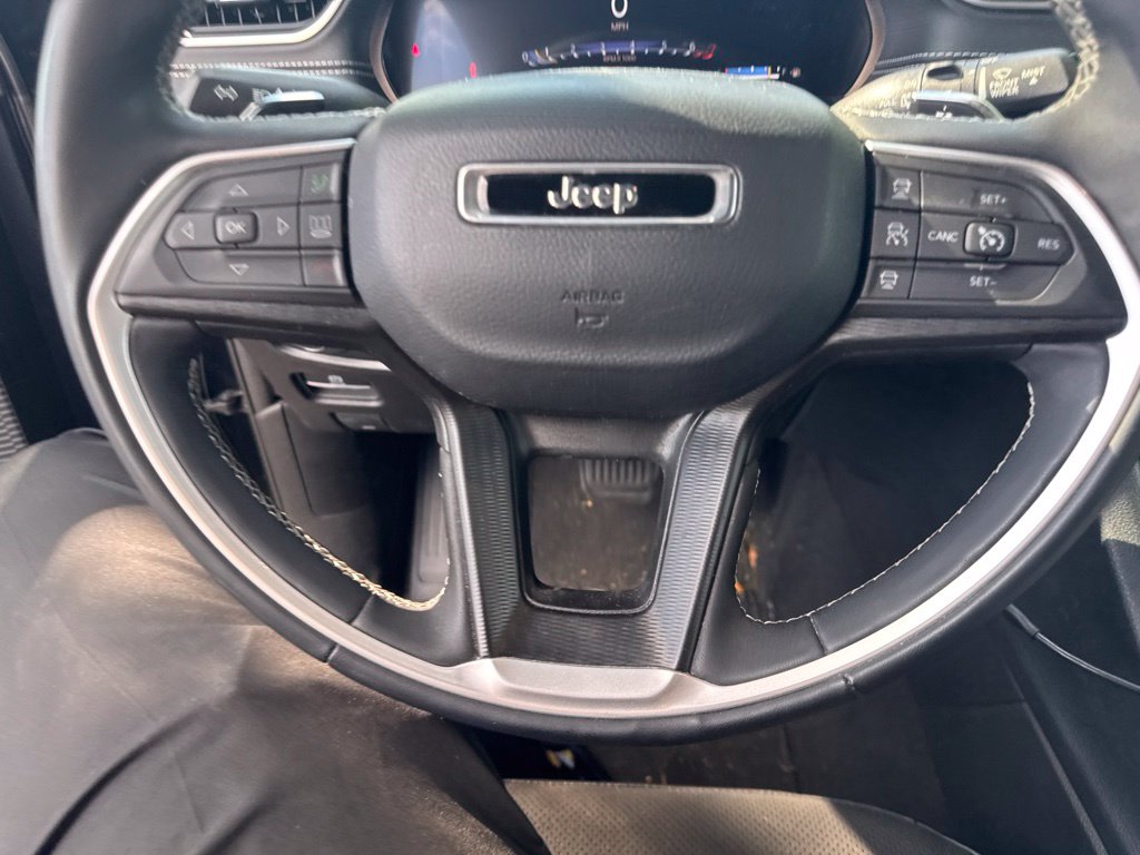 Thumbnail: 2023 Jeep Grand Cherokee - 17