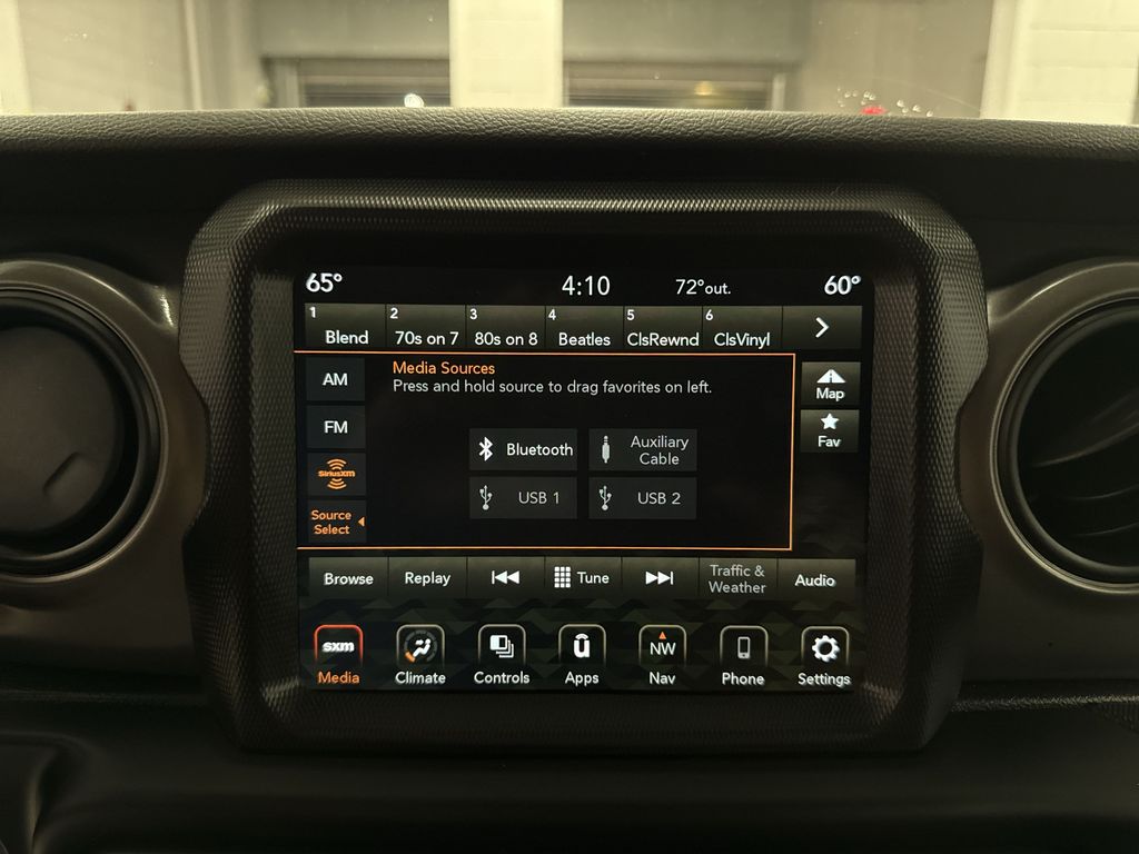 Thumbnail: 2023 Jeep Gladiator - 22
