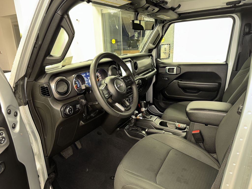 Thumbnail: 2023 Jeep Gladiator - 30
