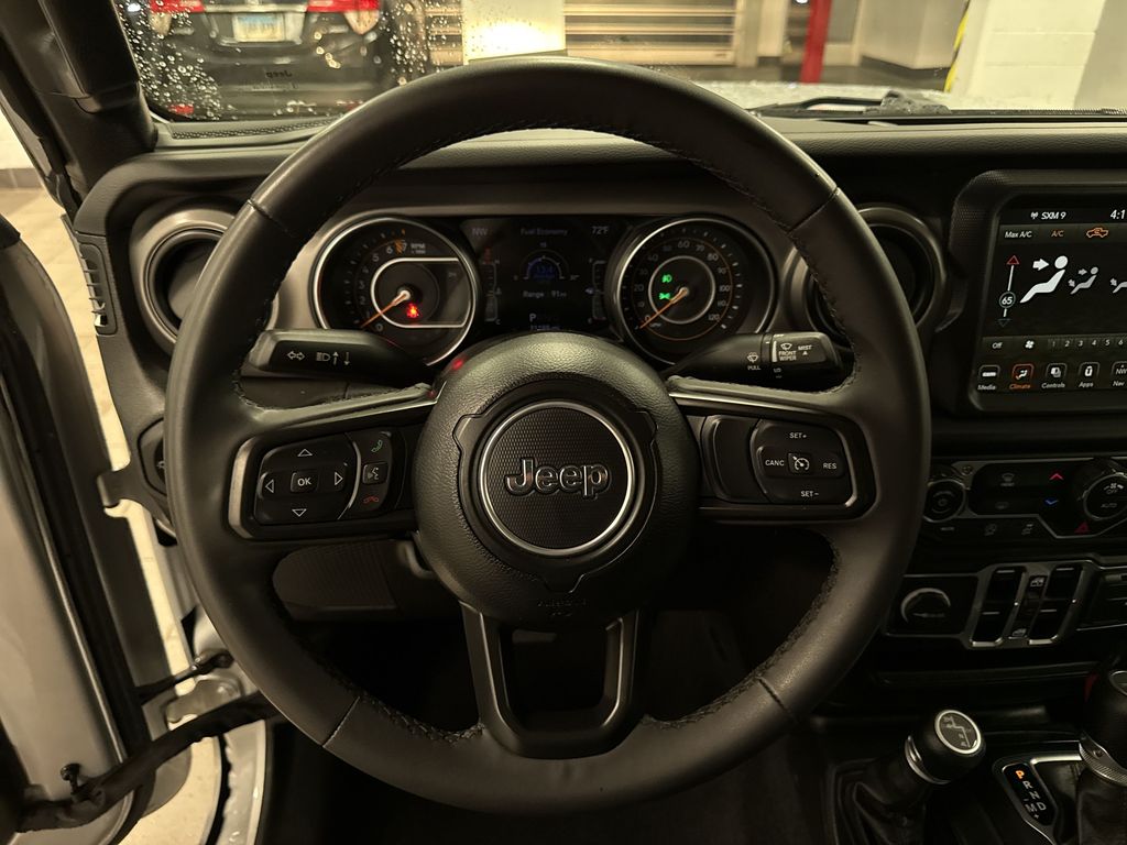Thumbnail: 2023 Jeep Gladiator - 2