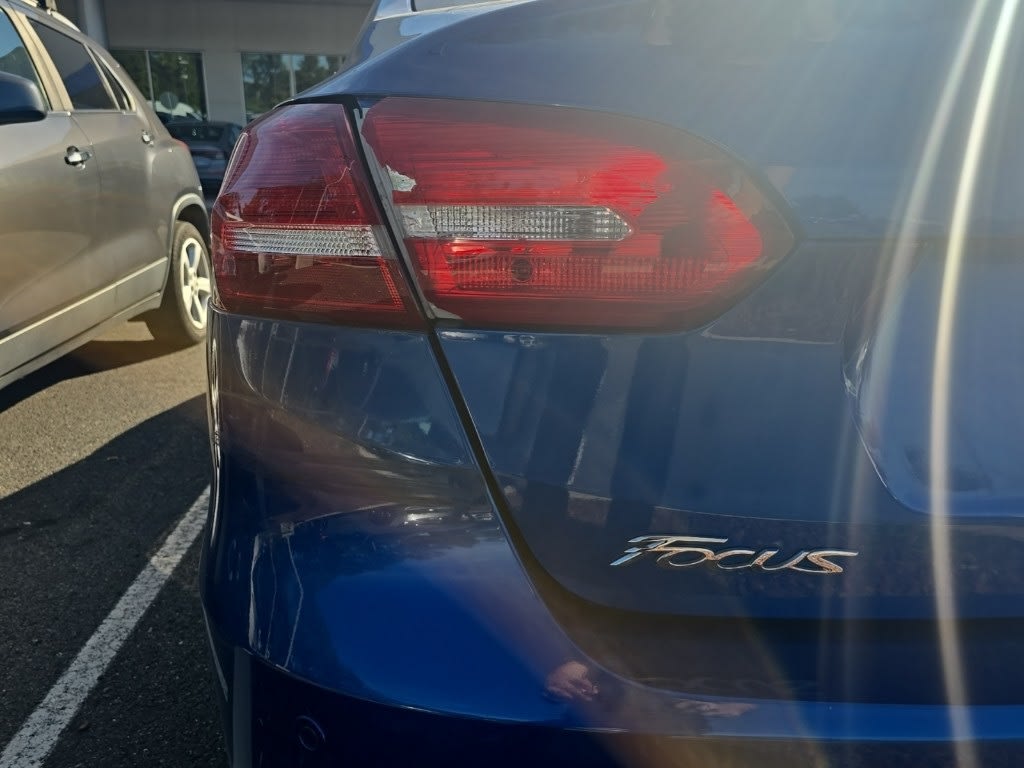Thumbnail: 2018 Ford Focus - 14